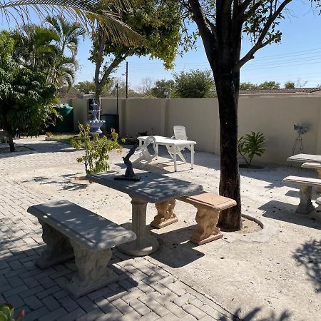 فندق Ry Courtyard Oshakati المظهر الخارجي الصورة