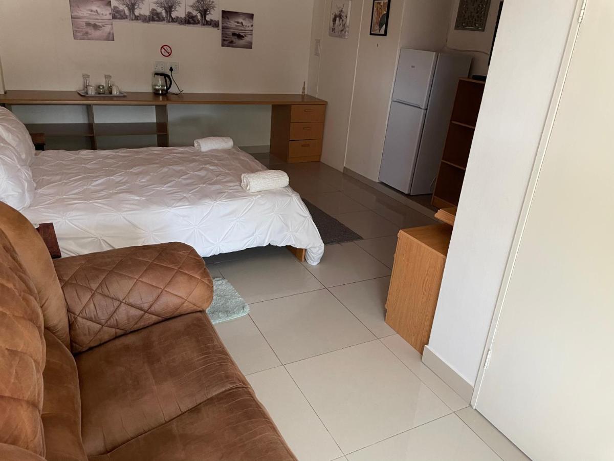 فندق Ry Courtyard Oshakati المظهر الخارجي الصورة